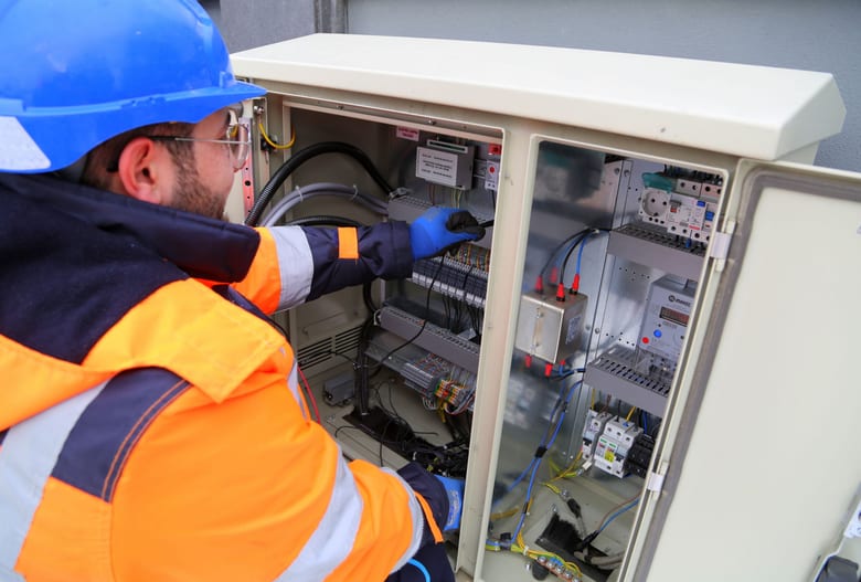 Commercial electrician services in Maryland