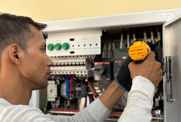 Commercial electrician services in Maryland
